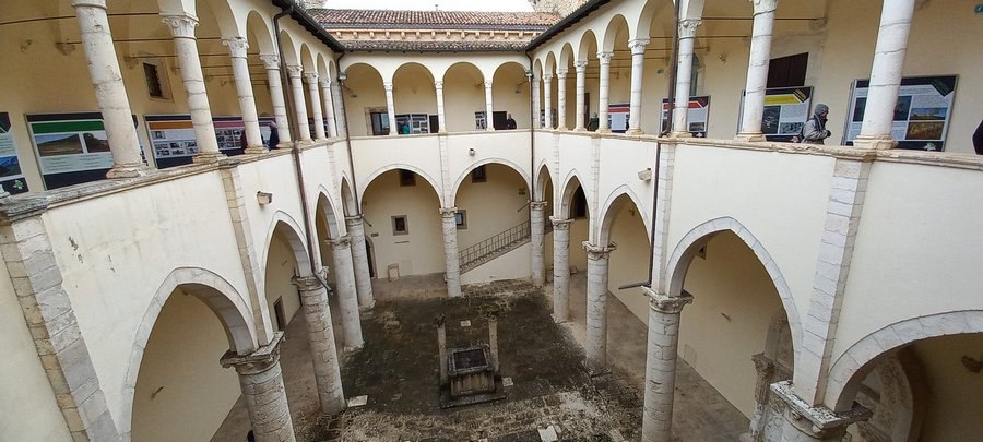 Avezzano Orsini-Colonna vára 2