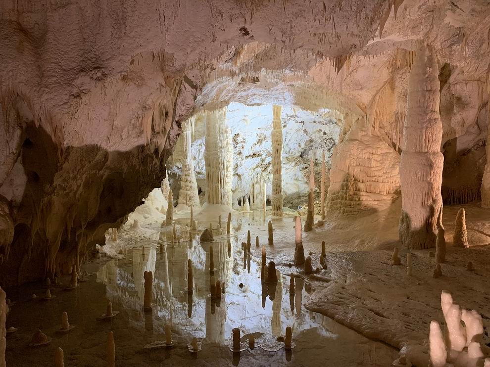 Frasassi barlangok - Marche