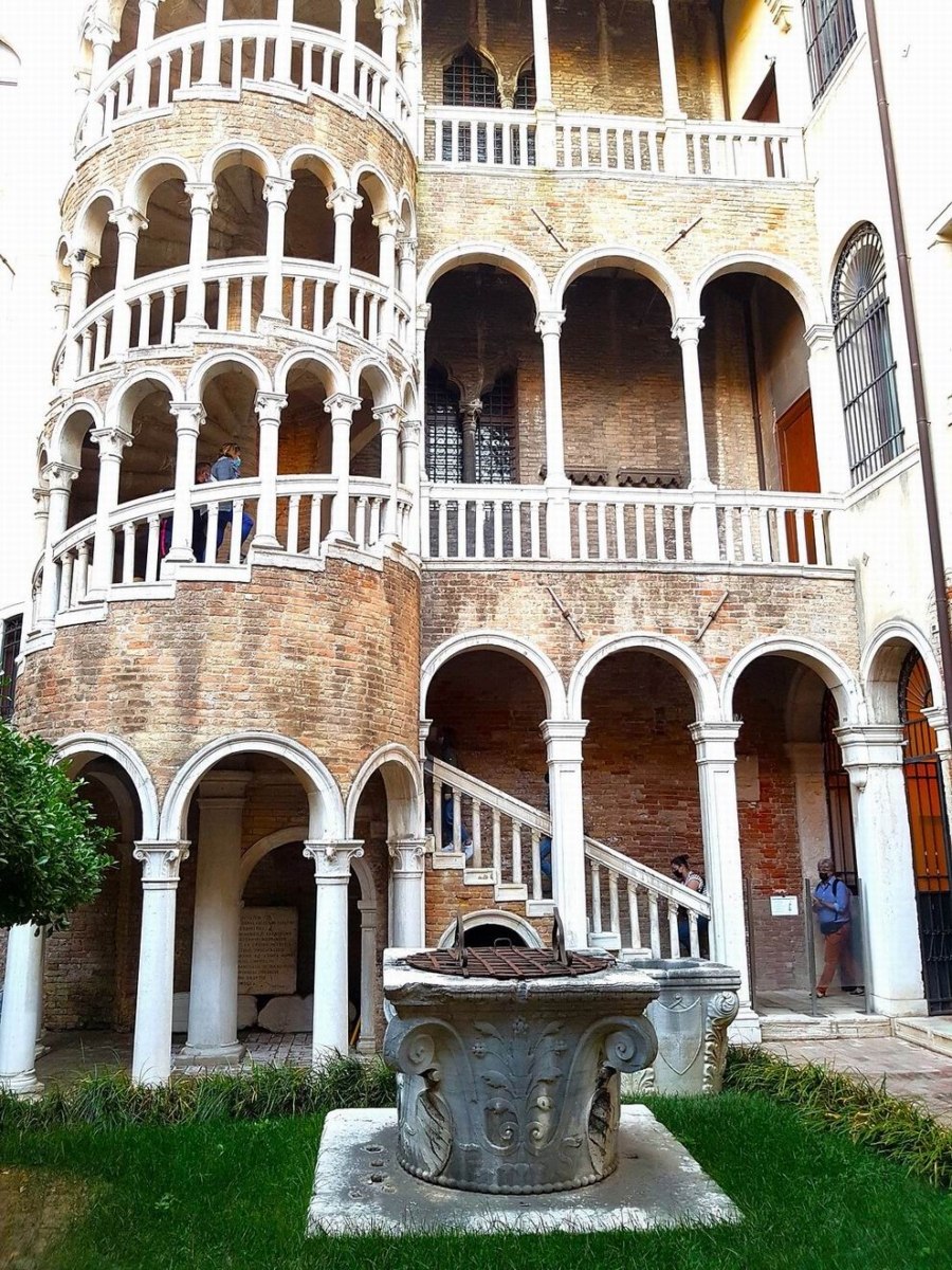 Velence Palazzo Contarini del Bovolo - Scala del Bovolo