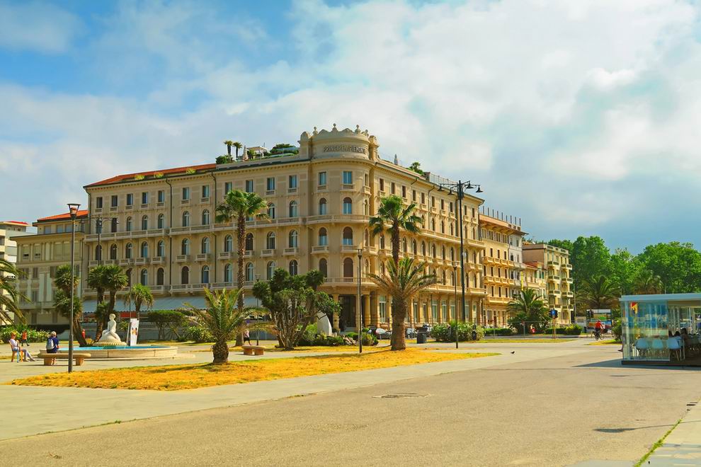 Viareggio Piazza Puccini