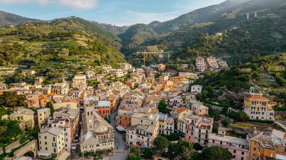 Monterosso al Mare Depositphotos 571863266 S