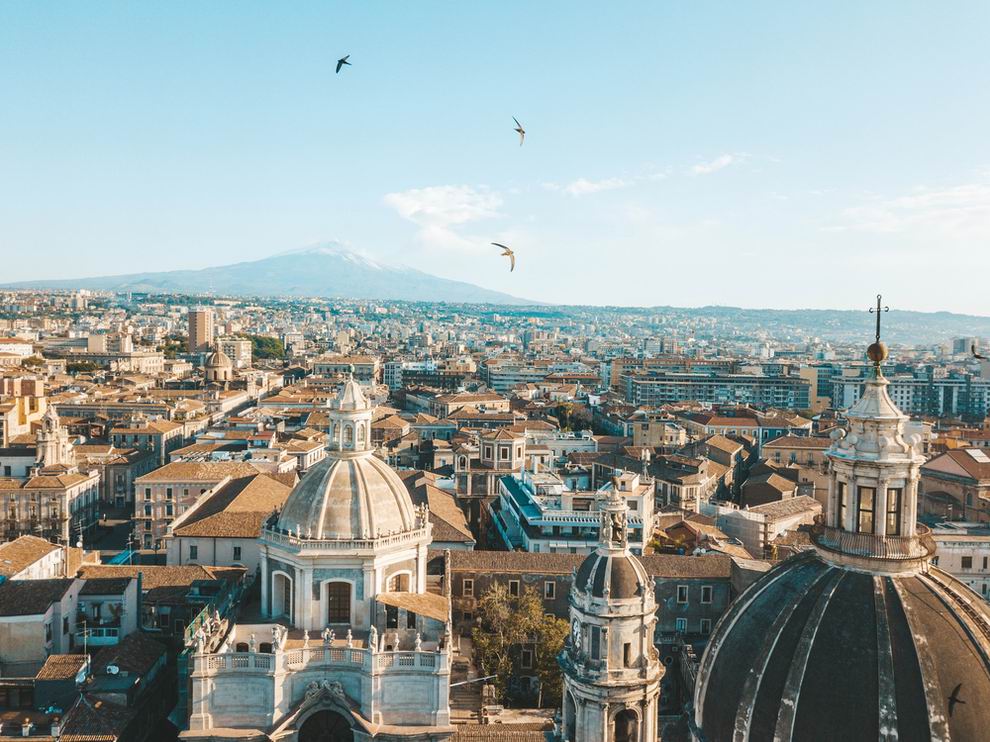 Catania Depositphotos 197000474 S