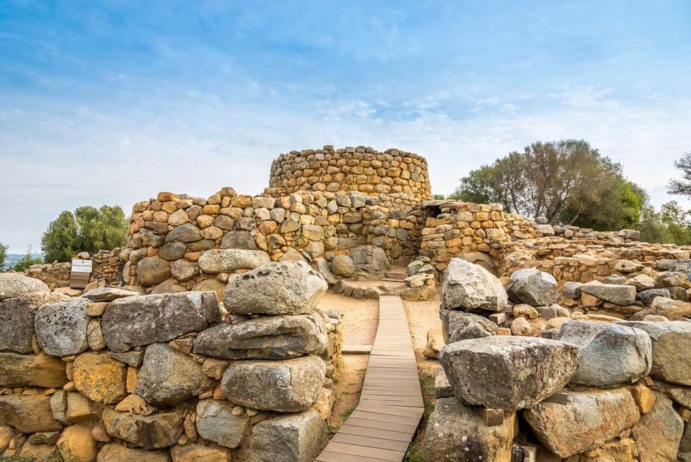 nuraghe építmények - Szardinia látnivalók