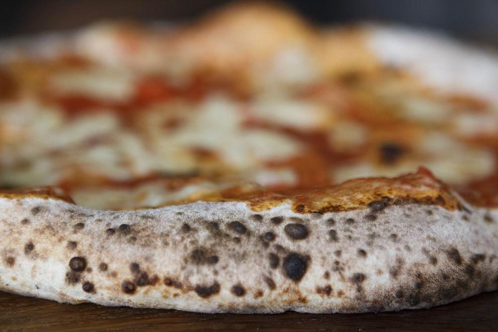 nápolyi pizza