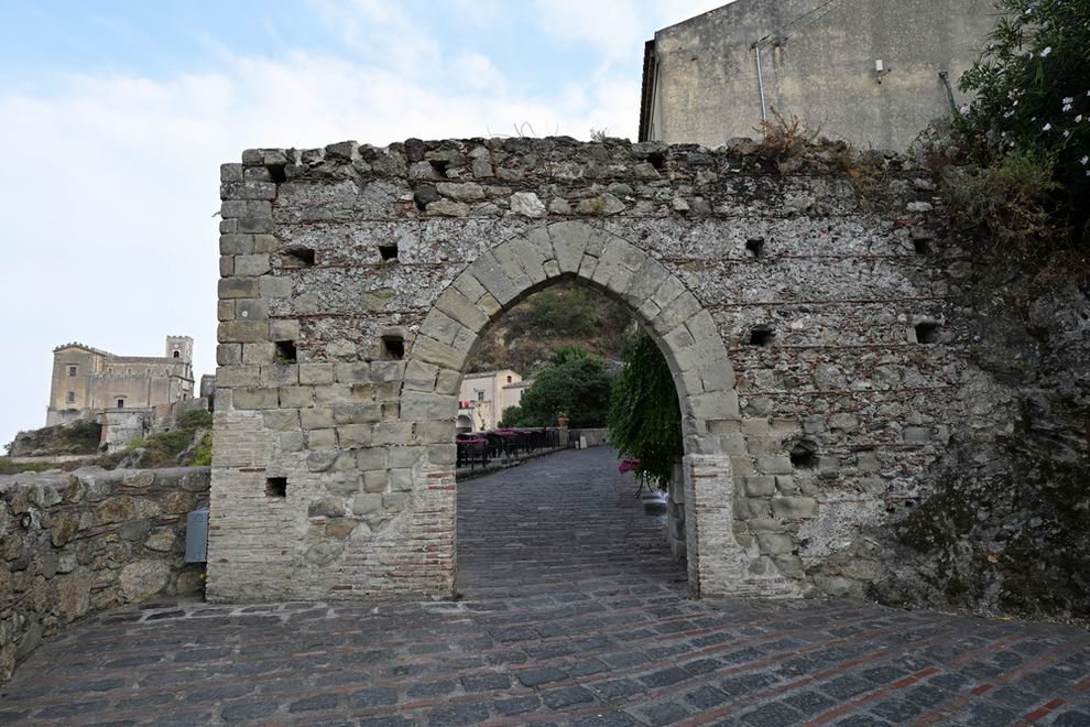 Savoca, Pentefur vára